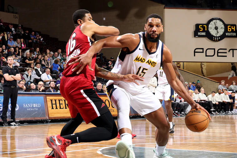 Mad Ants Edge Knicks to Extend Winning Streak to Six