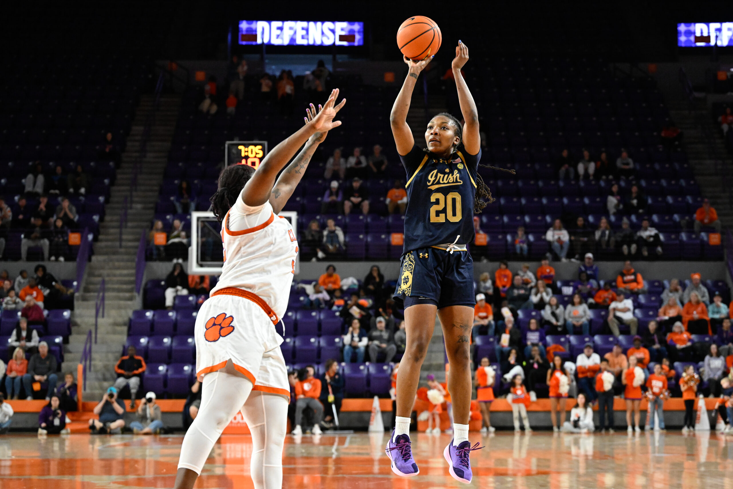 King’s 20-Point Double-Double Propels Irish Past Tigers